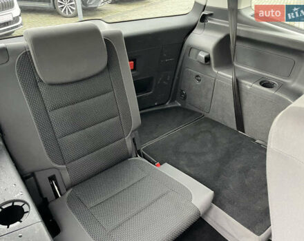 Серый Фольксваген Туран, объемом двигателя 1.6 л и пробегом 269 тыс. км за 10500 $, фото 25 на Automoto.ua