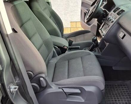 Сірий Фольксваген Туран, об'ємом двигуна 1.6 л та пробігом 244 тис. км за 11400 $, фото 14 на Automoto.ua