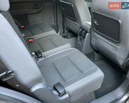 Сірий Фольксваген Туран, об'ємом двигуна 1.6 л та пробігом 252 тис. км за 10900 $, фото 14 на Automoto.ua