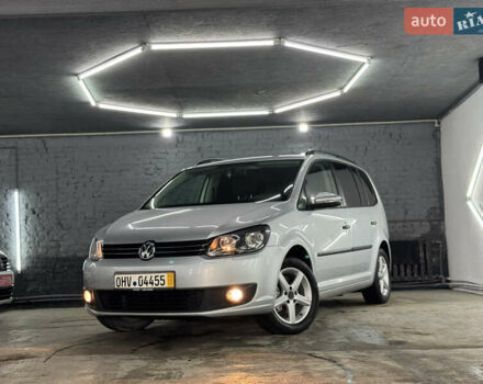 Серый Фольксваген Туран, объемом двигателя 0 л и пробегом 256 тыс. км за 11190 $, фото 3 на Automoto.ua