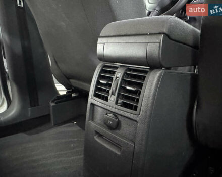 Серый Фольксваген Туран, объемом двигателя 0 л и пробегом 256 тыс. км за 11190 $, фото 43 на Automoto.ua