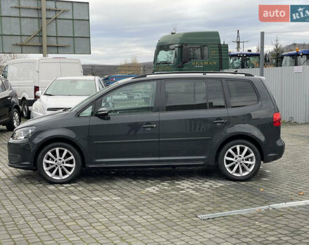 Серый Фольксваген Туран, объемом двигателя 1.6 л и пробегом 269 тыс. км за 10500 $, фото 3 на Automoto.ua