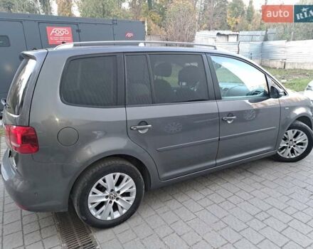 Серый Фольксваген Туран, объемом двигателя 1.6 л и пробегом 238 тыс. км за 14450 $, фото 3 на Automoto.ua