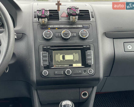 Серый Фольксваген Туран, объемом двигателя 1.6 л и пробегом 269 тыс. км за 10500 $, фото 18 на Automoto.ua