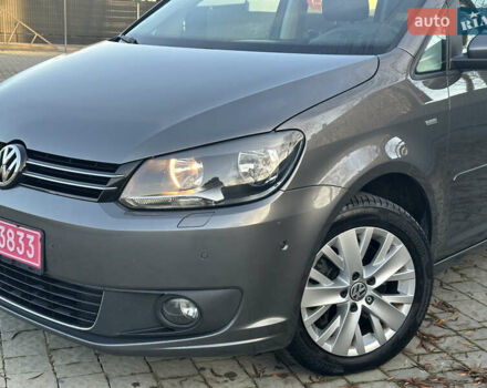 Серый Фольксваген Туран, объемом двигателя 2 л и пробегом 253 тыс. км за 12700 $, фото 7 на Automoto.ua