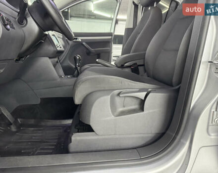 Серый Фольксваген Туран, объемом двигателя 0 л и пробегом 256 тыс. км за 11190 $, фото 24 на Automoto.ua