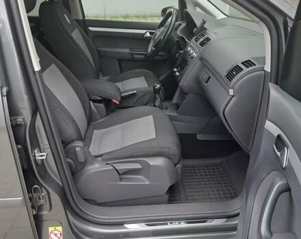 Серый Фольксваген Туран, объемом двигателя 1.6 л и пробегом 238 тыс. км за 14450 $, фото 31 на Automoto.ua