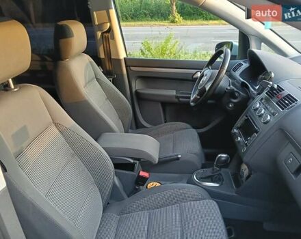 Сірий Фольксваген Туран, об'ємом двигуна 1.6 л та пробігом 280 тис. км за 11700 $, фото 21 на Automoto.ua