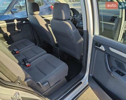 Серый Фольксваген Туран, объемом двигателя 1.6 л и пробегом 193 тыс. км за 11499 $, фото 14 на Automoto.ua