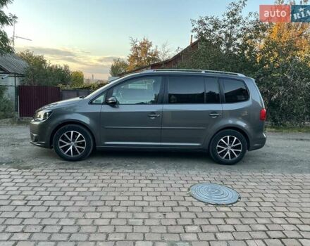 Сірий Фольксваген Туран, об'ємом двигуна 1.6 л та пробігом 252 тис. км за 10900 $, фото 3 на Automoto.ua