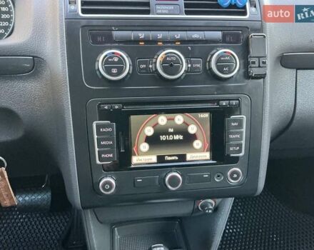 Сірий Фольксваген Туран, об'ємом двигуна 1.6 л та пробігом 252 тис. км за 10900 $, фото 19 на Automoto.ua