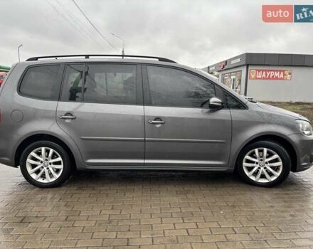 Сірий Фольксваген Туран, об'ємом двигуна 1.6 л та пробігом 250 тис. км за 11500 $, фото 2 на Automoto.ua