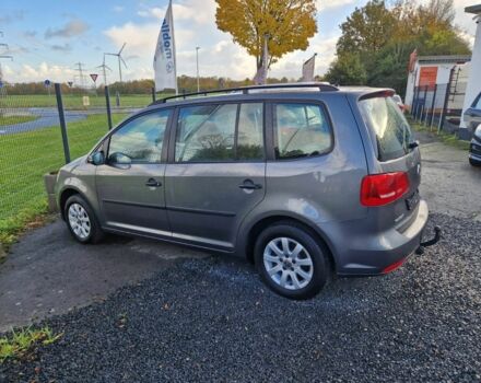 Серый Фольксваген Туран, объемом двигателя 1.6 л и пробегом 215 тыс. км за 11632 $, фото 1 на Automoto.ua