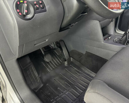 Серый Фольксваген Туран, объемом двигателя 0 л и пробегом 256 тыс. км за 11190 $, фото 25 на Automoto.ua