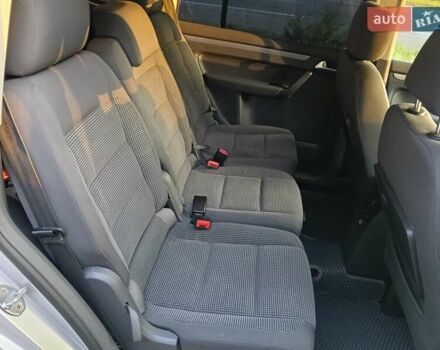 Сірий Фольксваген Туран, об'ємом двигуна 1.6 л та пробігом 280 тис. км за 11700 $, фото 20 на Automoto.ua