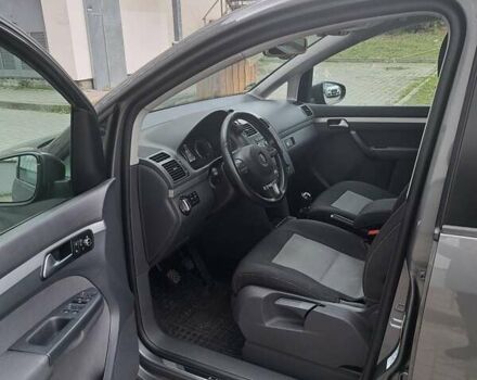 Серый Фольксваген Туран, объемом двигателя 1.6 л и пробегом 238 тыс. км за 14450 $, фото 25 на Automoto.ua