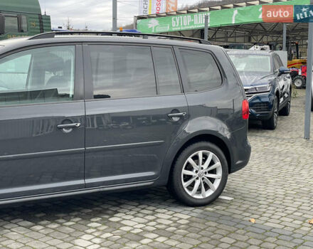 Серый Фольксваген Туран, объемом двигателя 1.6 л и пробегом 269 тыс. км за 10500 $, фото 4 на Automoto.ua