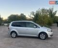 Серый Фольксваген Туран, объемом двигателя 1.4 л и пробегом 174 тыс. км за 9999 $, фото 99 на Automoto.ua