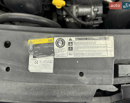 Серый Фольксваген Туран, объемом двигателя 0 л и пробегом 256 тыс. км за 11190 $, фото 71 на Automoto.ua