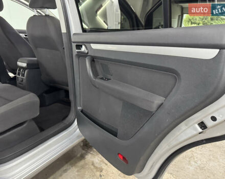 Серый Фольксваген Туран, объемом двигателя 0 л и пробегом 256 тыс. км за 11190 $, фото 42 на Automoto.ua