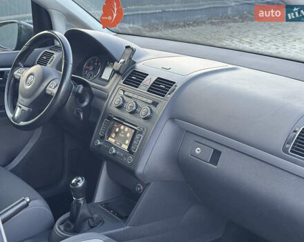 Серый Фольксваген Туран, объемом двигателя 2 л и пробегом 253 тыс. км за 12700 $, фото 22 на Automoto.ua