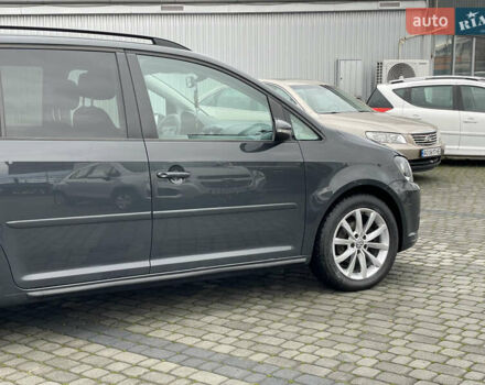 Серый Фольксваген Туран, объемом двигателя 1.6 л и пробегом 269 тыс. км за 10500 $, фото 12 на Automoto.ua