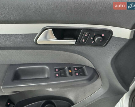 Серый Фольксваген Туран, объемом двигателя 0 л и пробегом 256 тыс. км за 11190 $, фото 23 на Automoto.ua