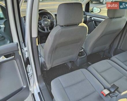 Серый Фольксваген Туран, объемом двигателя 1.6 л и пробегом 193 тыс. км за 11499 $, фото 20 на Automoto.ua