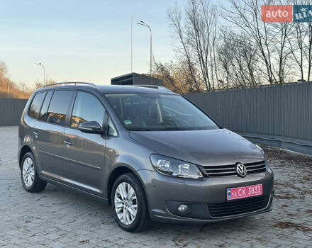 Серый Фольксваген Туран, объемом двигателя 2 л и пробегом 253 тыс. км за 12700 $, фото 2 на Automoto.ua