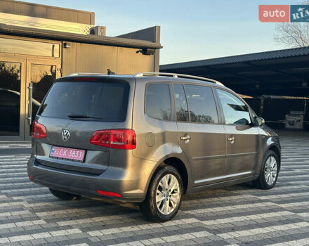 Серый Фольксваген Туран, объемом двигателя 2 л и пробегом 253 тыс. км за 12700 $, фото 33 на Automoto.ua