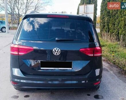 Серый Фольксваген Туран, объемом двигателя 1.6 л и пробегом 210 тыс. км за 13500 $, фото 3 на Automoto.ua