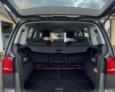 Серый Фольксваген Туран, объемом двигателя 1.6 л и пробегом 259 тыс. км за 13699 $, фото 8 на Automoto.ua