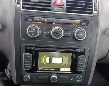 Сірий Фольксваген Туран, об'ємом двигуна 1.6 л та пробігом 228 тис. км за 11700 $, фото 81 на Automoto.ua