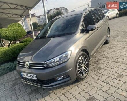 Серый Фольксваген Туран, объемом двигателя 1.97 л и пробегом 255 тыс. км за 15700 $, фото 1 на Automoto.ua