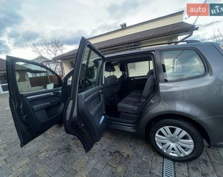 Серый Фольксваген Туран, объемом двигателя 1.6 л и пробегом 259 тыс. км за 13699 $, фото 14 на Automoto.ua