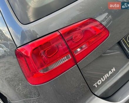 Серый Фольксваген Туран, объемом двигателя 1.6 л и пробегом 267 тыс. км за 11200 $, фото 8 на Automoto.ua