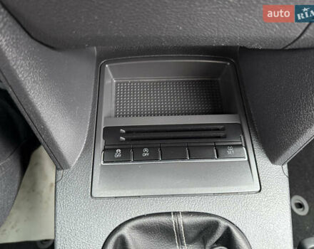 Серый Фольксваген Туран, объемом двигателя 1.6 л и пробегом 236 тыс. км за 12300 $, фото 20 на Automoto.ua