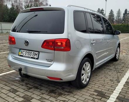 Серый Фольксваген Туран, объемом двигателя 2 л и пробегом 260 тыс. км за 14500 $, фото 6 на Automoto.ua