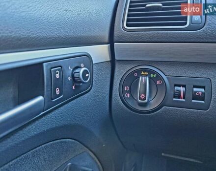 Сірий Фольксваген Туран, об'ємом двигуна 1.97 л та пробігом 268 тис. км за 13500 $, фото 34 на Automoto.ua