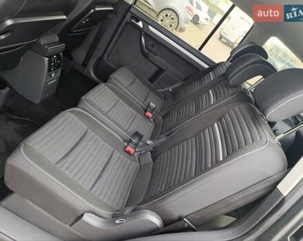 Сірий Фольксваген Туран, об'ємом двигуна 1.6 л та пробігом 228 тис. км за 11700 $, фото 53 на Automoto.ua