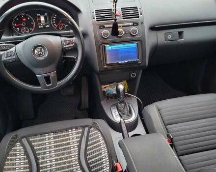 Серый Фольксваген Туран, объемом двигателя 2 л и пробегом 260 тыс. км за 14500 $, фото 8 на Automoto.ua