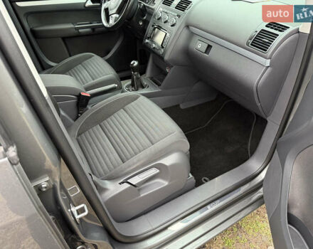 Серый Фольксваген Туран, объемом двигателя 1.6 л и пробегом 236 тыс. км за 12300 $, фото 12 на Automoto.ua