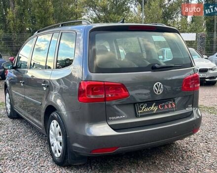 Серый Фольксваген Туран, объемом двигателя 1.6 л и пробегом 267 тыс. км за 11200 $, фото 5 на Automoto.ua