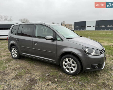 Серый Фольксваген Туран, объемом двигателя 1.6 л и пробегом 236 тыс. км за 12300 $, фото 5 на Automoto.ua