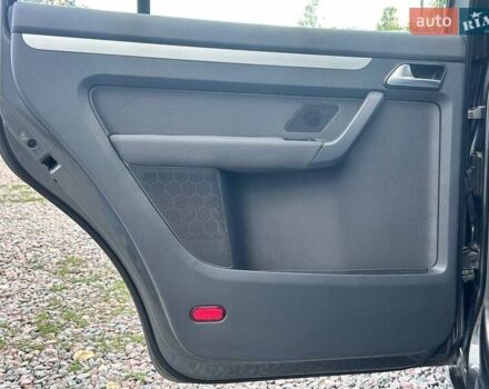 Серый Фольксваген Туран, объемом двигателя 1.6 л и пробегом 267 тыс. км за 11200 $, фото 23 на Automoto.ua