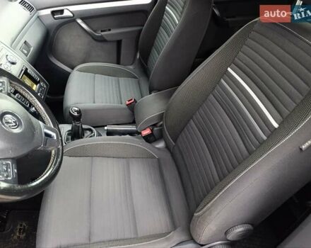 Сірий Фольксваген Туран, об'ємом двигуна 1.6 л та пробігом 228 тис. км за 11700 $, фото 82 на Automoto.ua