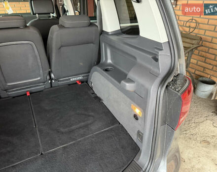 Серый Фольксваген Туран, объемом двигателя 1.6 л и пробегом 230 тыс. км за 13300 $, фото 33 на Automoto.ua