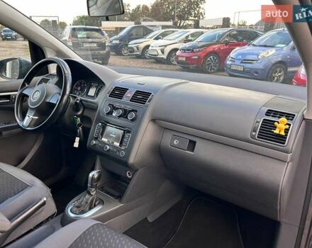 Серый Фольксваген Туран, объемом двигателя 1.6 л и пробегом 267 тыс. км за 11200 $, фото 31 на Automoto.ua