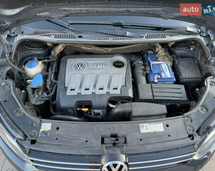 Сірий Фольксваген Туран, об'ємом двигуна 2 л та пробігом 342 тис. км за 9600 $, фото 11 на Automoto.ua