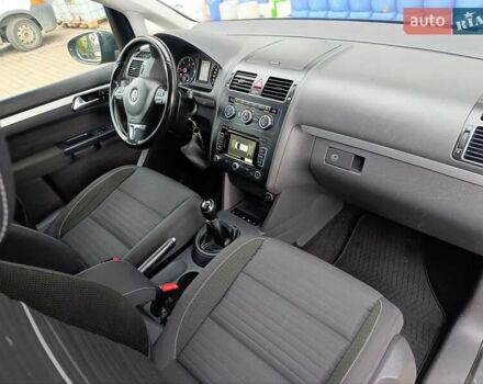 Сірий Фольксваген Туран, об'ємом двигуна 1.6 л та пробігом 228 тис. км за 11700 $, фото 98 на Automoto.ua